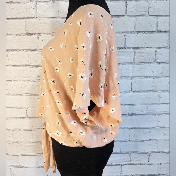 ANTHROPOLOGIE SIM & SAM Oversized Tie front Daisy Flower V-neck Blouse Crop Top - Picture 5 of 11